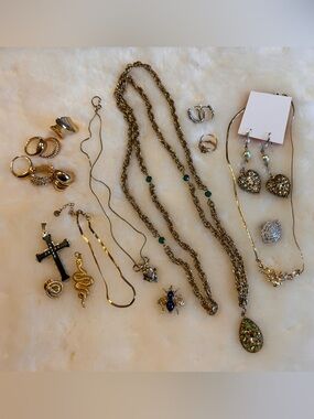 Lot of vintage estate jewelry rings necklaces earrings